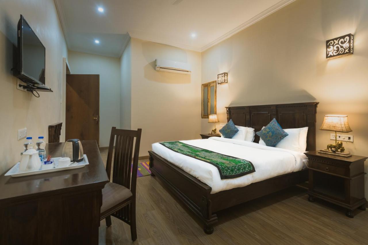 Hotel Dev Garh Jaisalmer Eksteriør bilde