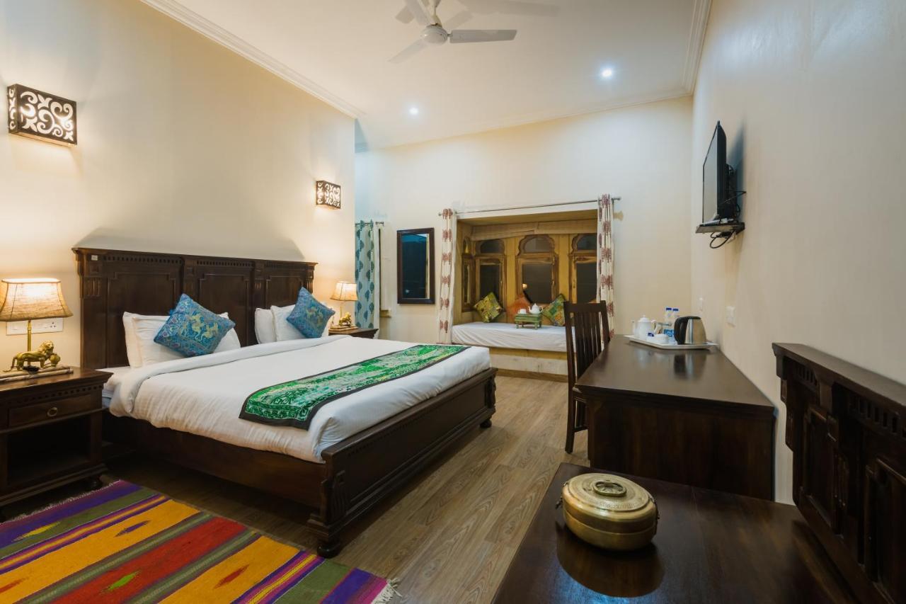Hotel Dev Garh Jaisalmer Eksteriør bilde