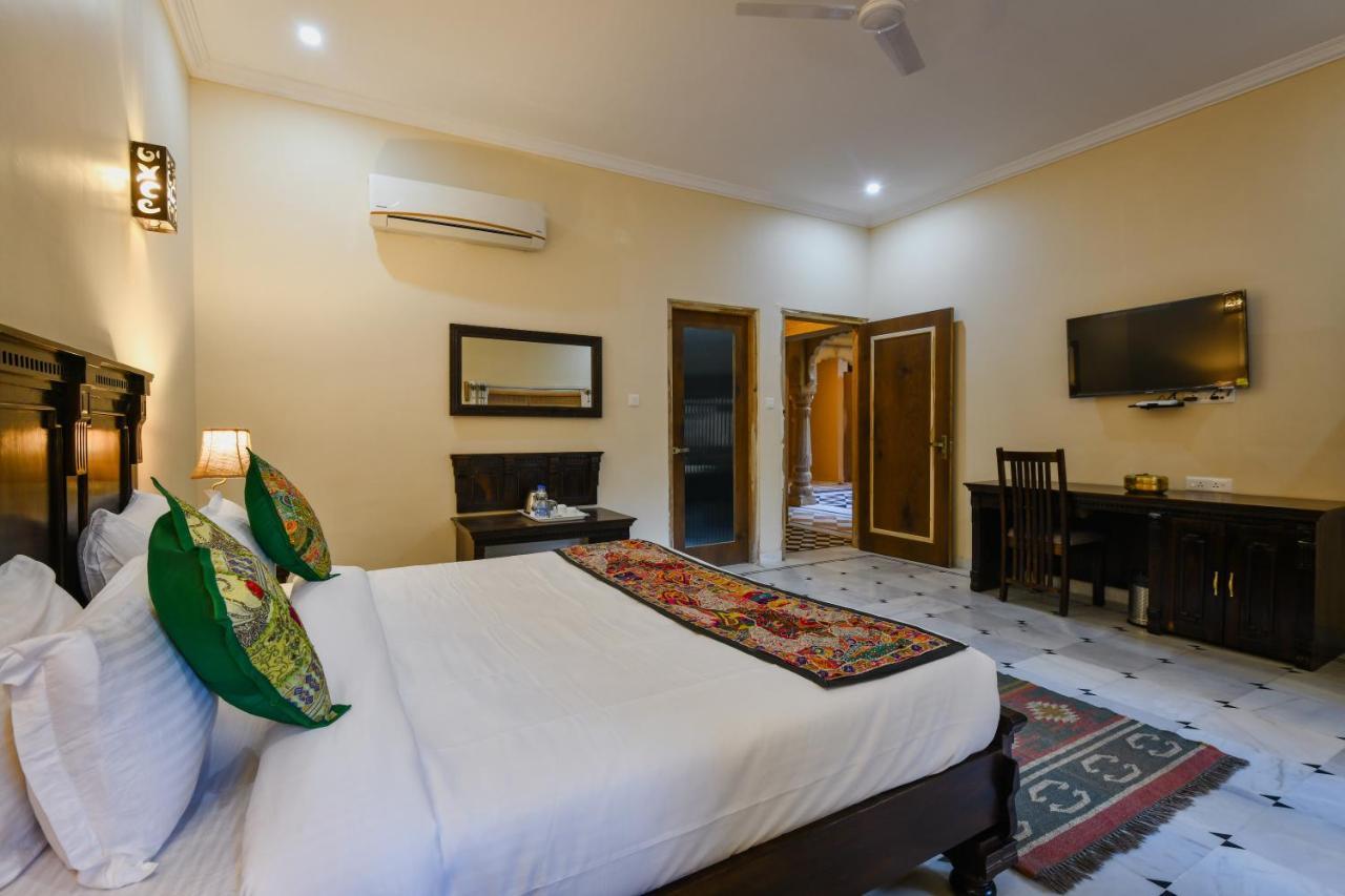 Hotel Dev Garh Jaisalmer Eksteriør bilde